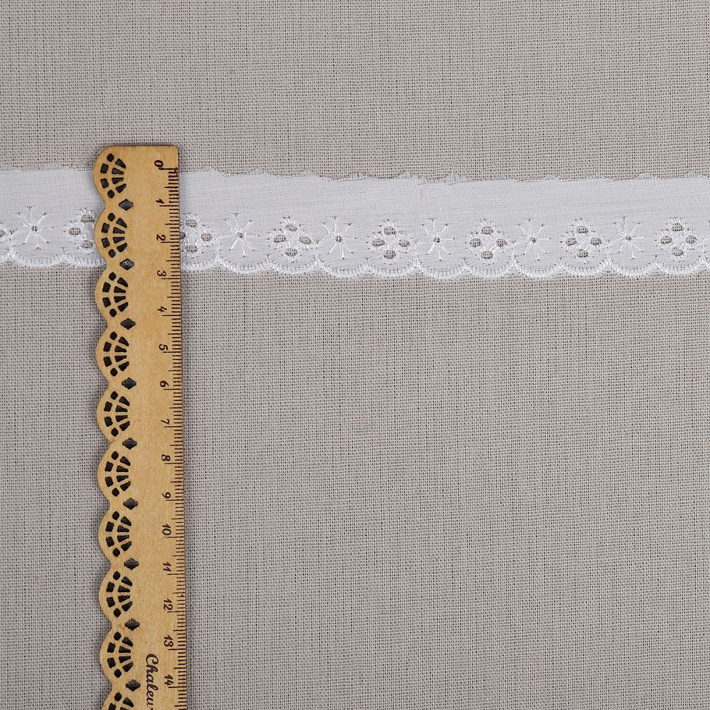 Кружево шитьё 28 мм, ТСВ-20S17, цв.001 белый, уп.13.71м, Kruzhevo