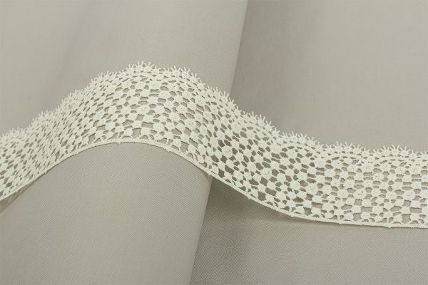 Кружево гипюр (плетёное) 65 мм / 10 м, кремовый, Gamma GGM-6501