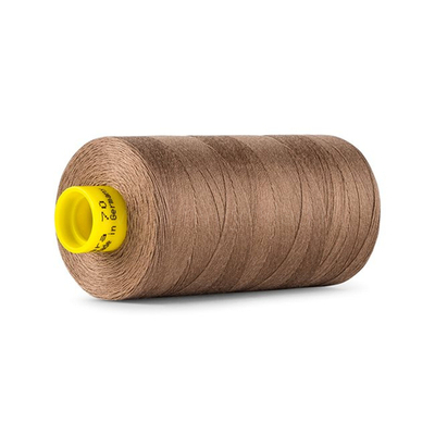 Нитка универсальная Gutermann Mara 70/2, 700 м, 702170, 454 светлое какао, 1 катушка