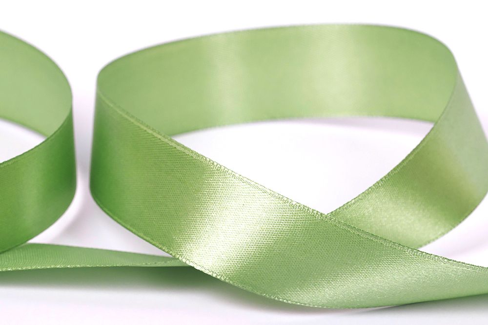 Лента атласная 1-сторонняя 25.0 мм / 33±2 метра, 083 св.зеленый, Gamma