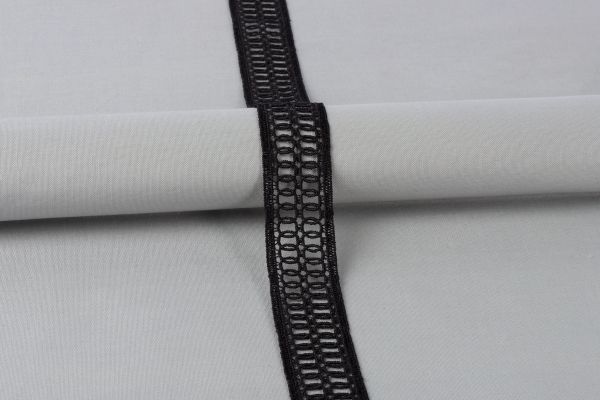 Кружево гипюр (плетёное) 27 мм / 10 м, GP002BL черный, Gamma GGM-2703