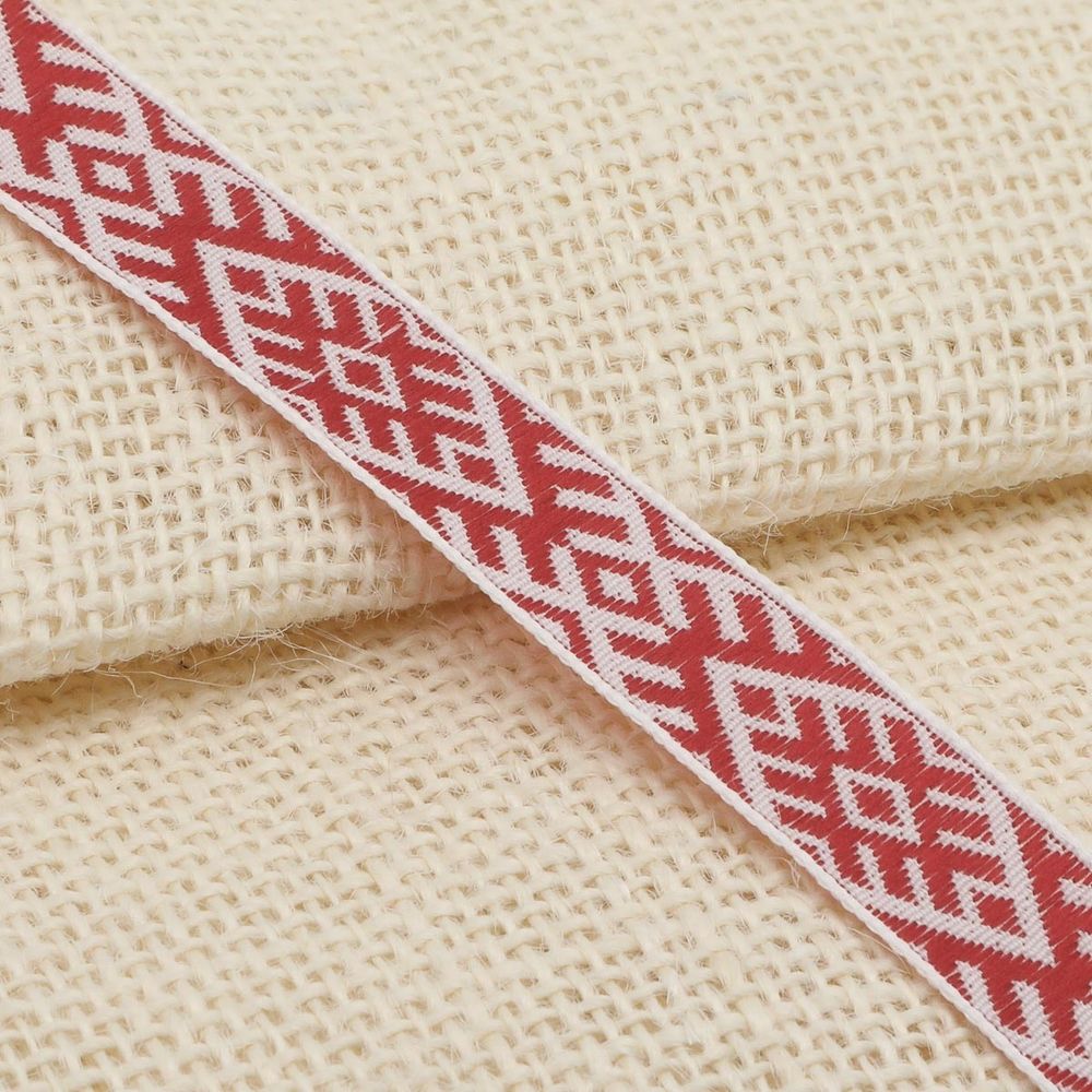 Лента (тесьма) жаккардовая 18.0 мм / 25±1 метров, Славянский орнамент Оберег, рис.9227 (4 белый/красный/белый) С3771Г17