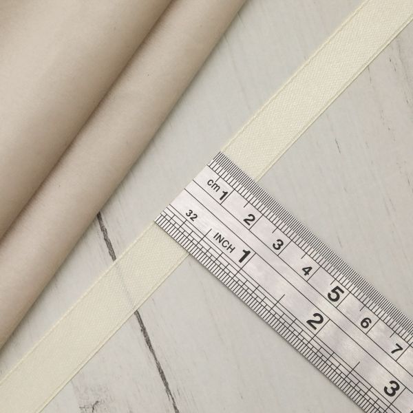 Лента атласная 1-сторонняя 12.0 мм / 22.86±1 метров, 051 ванильный, Globus