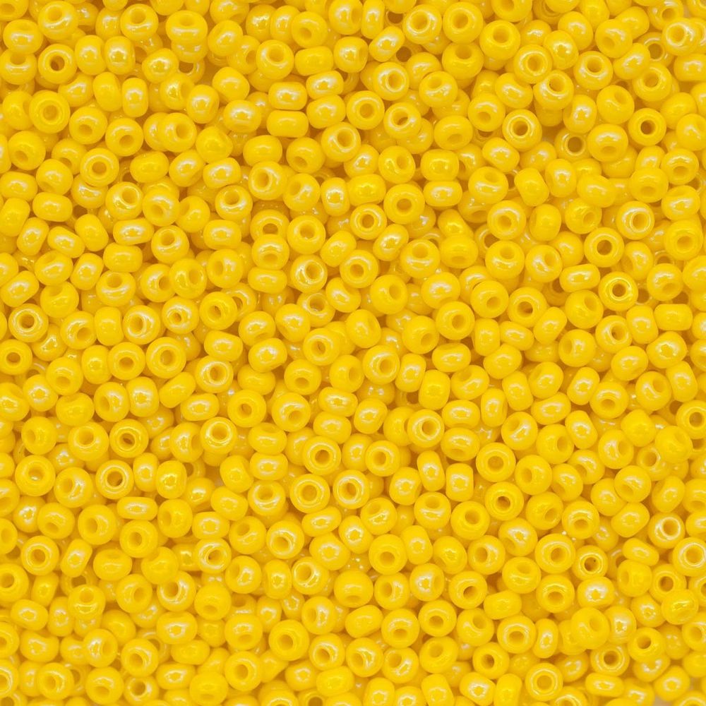 Бисер Preciosa 10/0 (2.3 мм), 100 г (5х20 г), непрозрачный с покрытием, цв. 84110