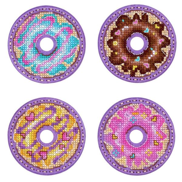 Набор для вышивания нитками МП Студия Т-1027, на фетре Пончики. Значки. Магниты 6х6 см