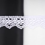 Кружево вязаное (тесьма) хлопковое 30 мм / 25 метров, одностор. (01 белый)