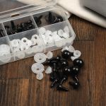 Набор глаз в органайзере винтовые пластик бусинки d7-18мм 48 шт с фикс №2