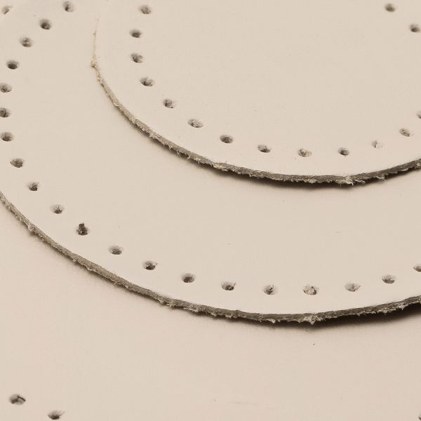 Набор заплаток пришивных из кожи, круг ⌀4см, 6см и 8см, с перфорацией, 3 шт, 100% кожа (06 бежевый), 9401