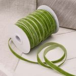 Лента бархатная (тесьма) 09.0 мм / 32.9±2 метров, 0081-1006, 158 зеленый