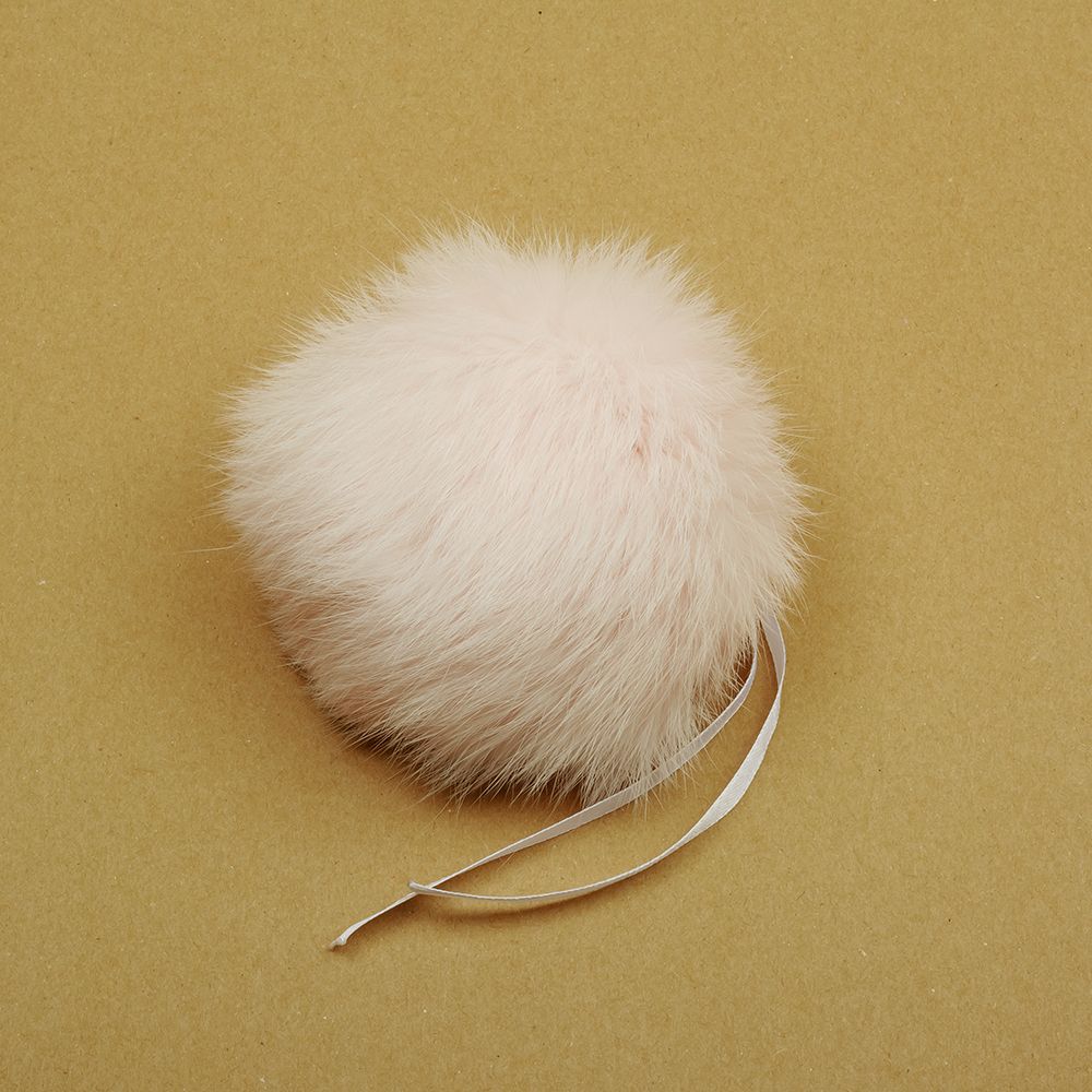 Помпон из натурального меха 100-130 мм, кролик, RUS.PNK12, св.розовый/пудровый А