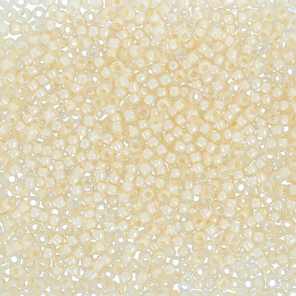 Бисер Toho 15/0 круглый (1.5 мм), 25 г (5х5 г), 0352 молочный