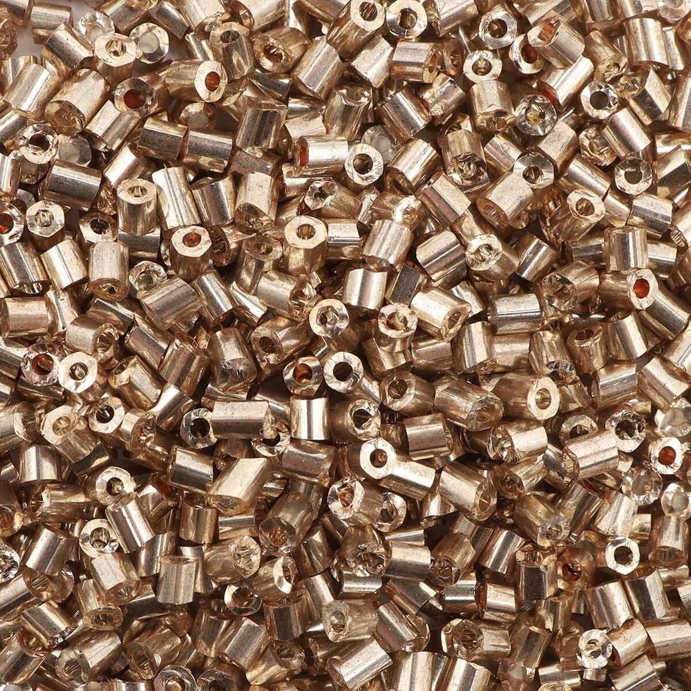 Рубка Astra&Craft 11/0 (2.1 мм), 150 г (10х15 г), цв. 1107-О золото/металлик)