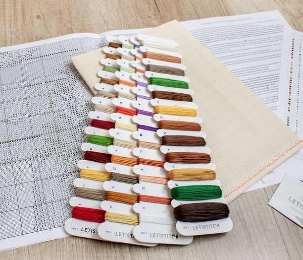 Набор для вышивания нитками LetiStitch, Отдых Санты у камина, 38,5х40 см