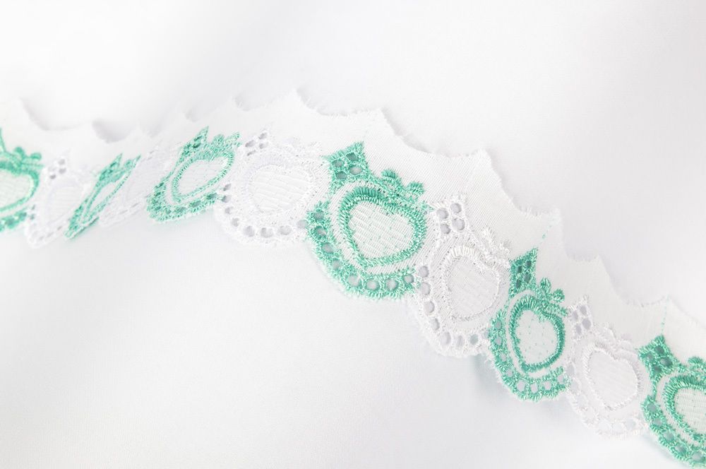 Кружево шитьё 35 мм / 8.8 м, бело-салатовый, Gamma 115