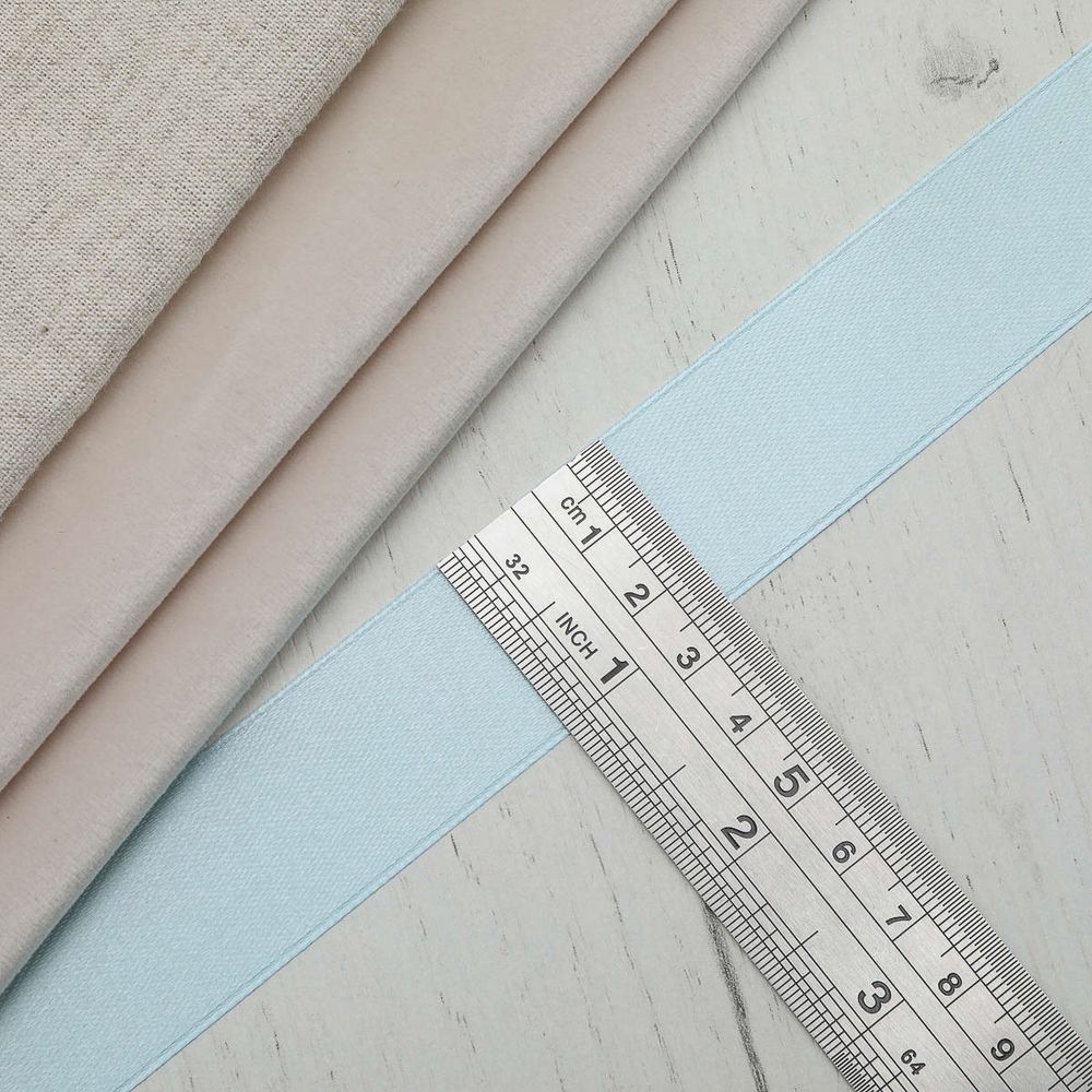 Лента атласная 1-сторонняя 25.0 мм / 22.86±1 метров, 130 св.голубой, Globus