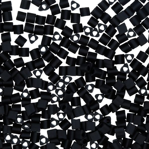 Бисер Toho 11/0 Triangle 2 (2.2 мм), 25 г (5х5 г), 0049F черный/матовый