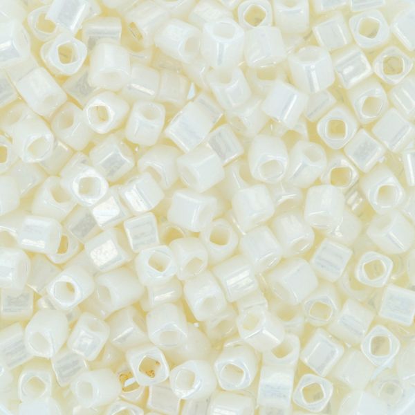 Бисер Toho Cube 2 (1.5 мм), 25 г (5х5 г), 0122 молочный/Перламутр