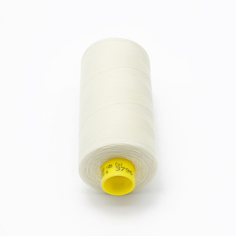Нитка универсальная Gutermann Mara 120/2, 1000 м, 700207, 3796 светло-кремовый, 1 катушка