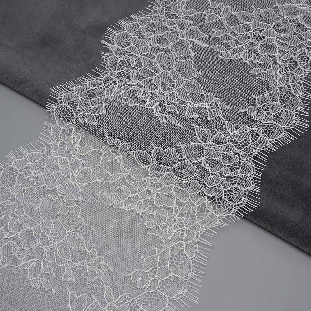 Кружево шантильи (реснички) 165 мм, / 3 метра, на сетке, белый