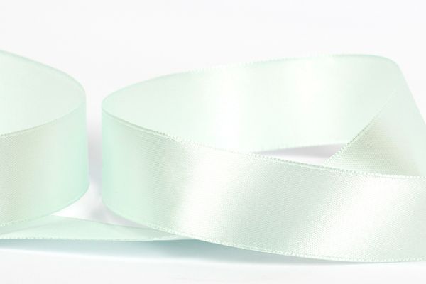 Лента атласная 1-сторонняя 25.0 мм / 33±2 метра, 013 св.салатовый, Gamma