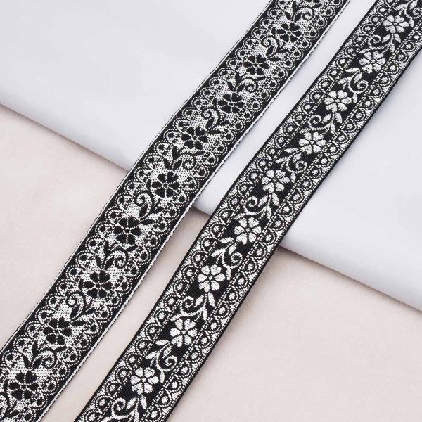 Лента (тесьма) жаккардовая 32.0 мм / 25±1 метров, с метанитом рис. 9842, черный/серебро, С3104Г17