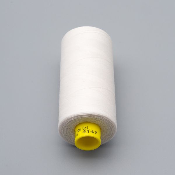 Нитка универсальная Gutermann Mara 120/2, 1000 м, 700207, 4147 жемчужно-белый, 1 катушка