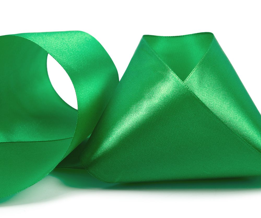 Лента атласная 1-сторонняя 75.0 мм / 33±2 метра, №152 зеленый, в термоплёнке, Gamma