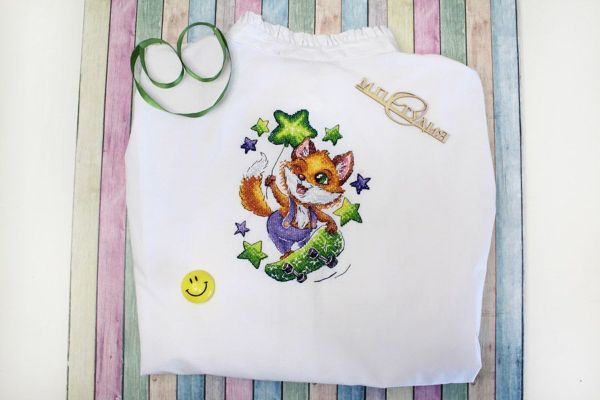 Набор для вышивания нитками МП Студия (Жар-птица), вышивка на одежде Лисёнок-скейтбордист, 17х13 см