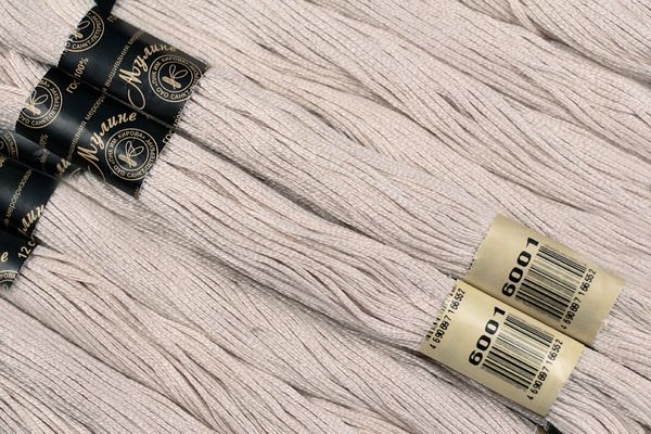 Мулине Ideal ТВ, 24 мотка по 8 метров, цв. 528