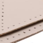 Заплатки пришивные из кожи, треугольник равнобедр., стор. 8см, с перфорацией, 2 шт, 100% кожа, 06 бежевый, 9903