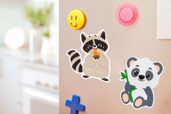 Алмазная (кристальная) мозаика Фрея ALVM-088, магнит Енотик, 8х8.5 см