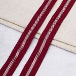 Тесьма отделочная 25 мм / 50 метров, 97%п/э, 3% метанит, бордовый с серебром, Р.90292
