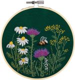 Набор для вышивания нитками Panna, Живая картина Шмель и чертополох, 13х13 см