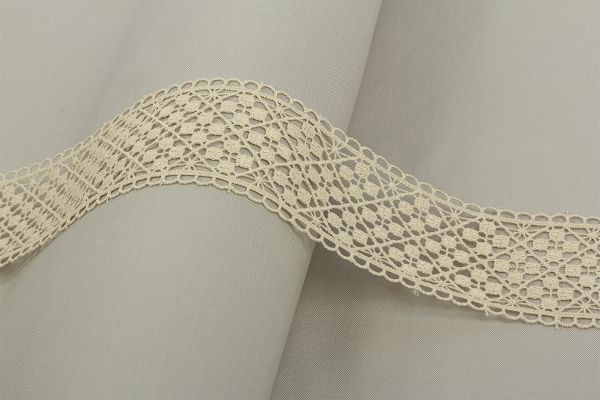 Кружево гипюр (плетёное) 57 мм / 10 м, бежевый, Gamma GGM-5701