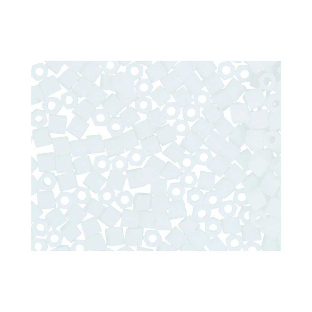 Бисер Toho 11/0 Hexagon 3 (2.2 мм), 500 г, 0041F белый матовый