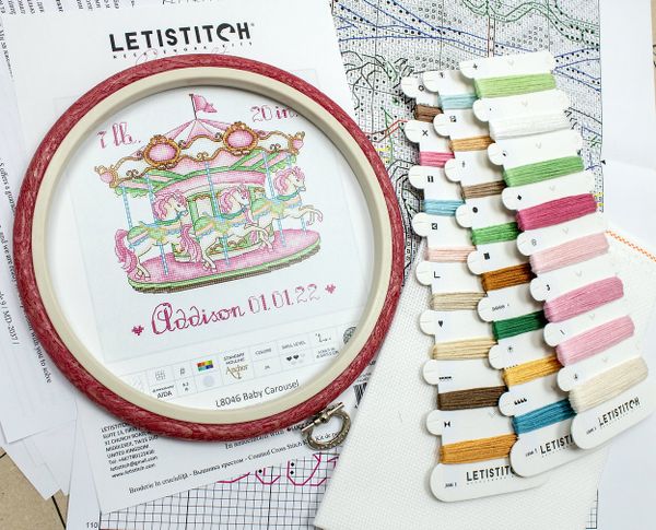 Набор для вышивания нитками LetiStitch, Детская карусель, 16,5х15,5 см