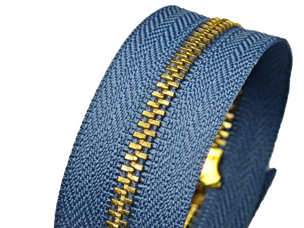 Молния металл (цв.SBS) джинсовая Т4 (4 мм) 1 зам., н/раз., 18 см, S-382 серо-голубой (звено: золото), уп.100 шт