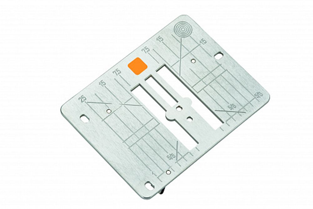 Пластина игольная для прямых строчек, 033 339 70 04, Bernina, 1 шт