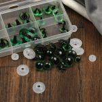 Набор глаз в органайзере винтовые пластик с лучиками зеленые d11-22мм 46 шт с фикс №5