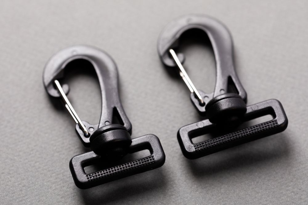 Карабин пластик с металлической застежкой 25 мм, 50 шт, черный, Gamma GHB001