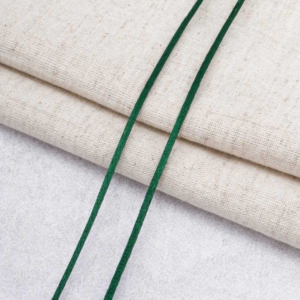 Шнур атласный корсетный ⌀2.0 мм / 50 метров, 3045 зеленый