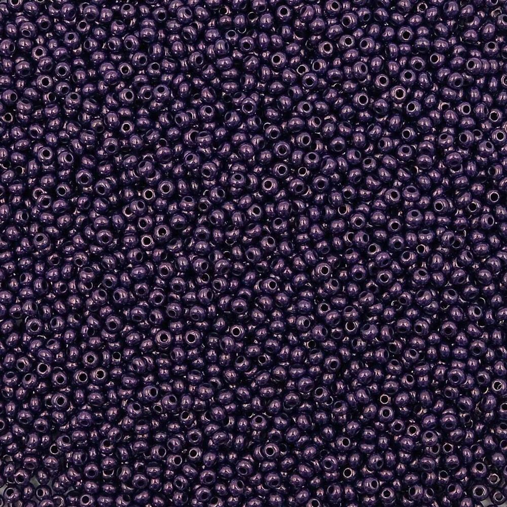 Бисер Preciosa окрашенный с жемчужным покрытием 10/0 (2.3 мм), круг.отв., 50г, (33062)