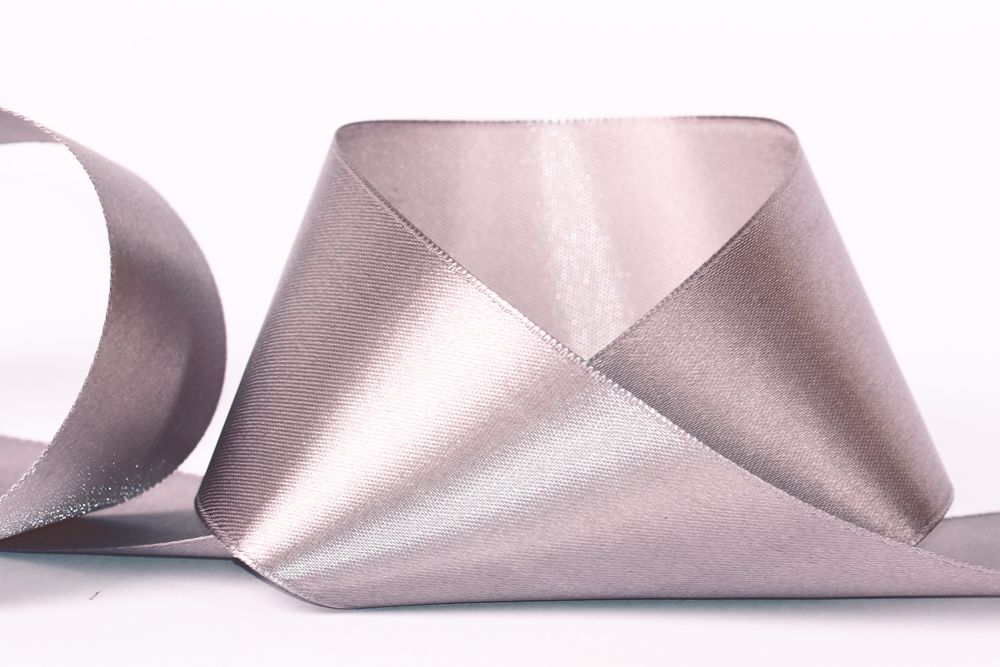 Лента атласная 1-сторонняя 50.0 мм / 33±2 метра, 018 т.серый, Gamma