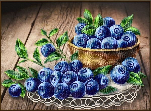 Набор для вышивания бисером Паутинка, Ягодка Черничка 28х20 см