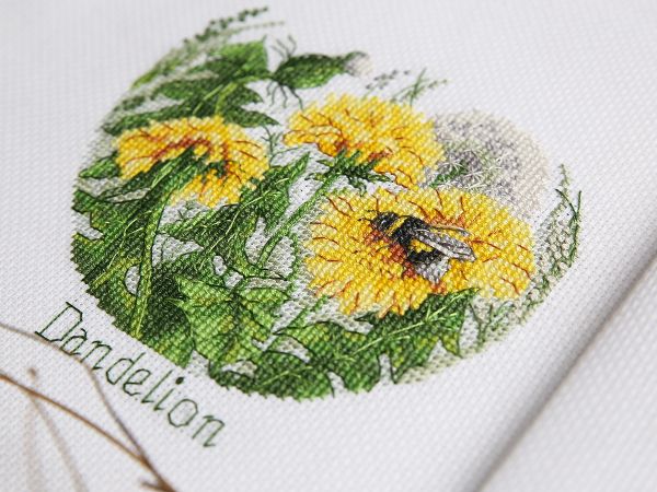 Набор для вышивания нитками Klart, Цветочная нежность. Одуванчики, 15х14.5 см
