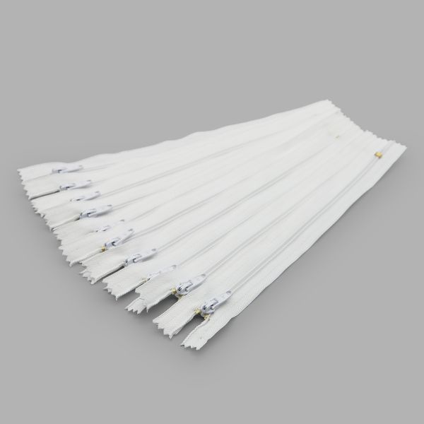 Молния спираль (витая) брючная Arta Т4 (4 мм) 1 зам., н/раз., 20 см, цв. 501 белый, уп.10 шт